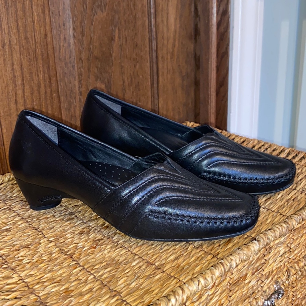 Modellista Black Genuine Leather Slip On Shoe-Women’s Size 8